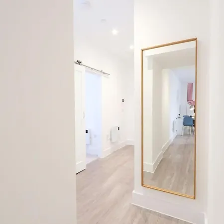 Alliance House 203 * 布里斯托